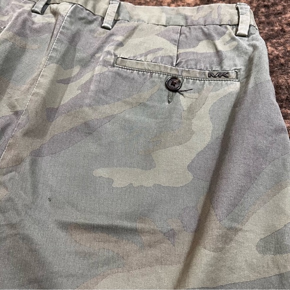 Men’s Camo Casual Shorts - Michael Kors Vintage - Picture 5 of 5